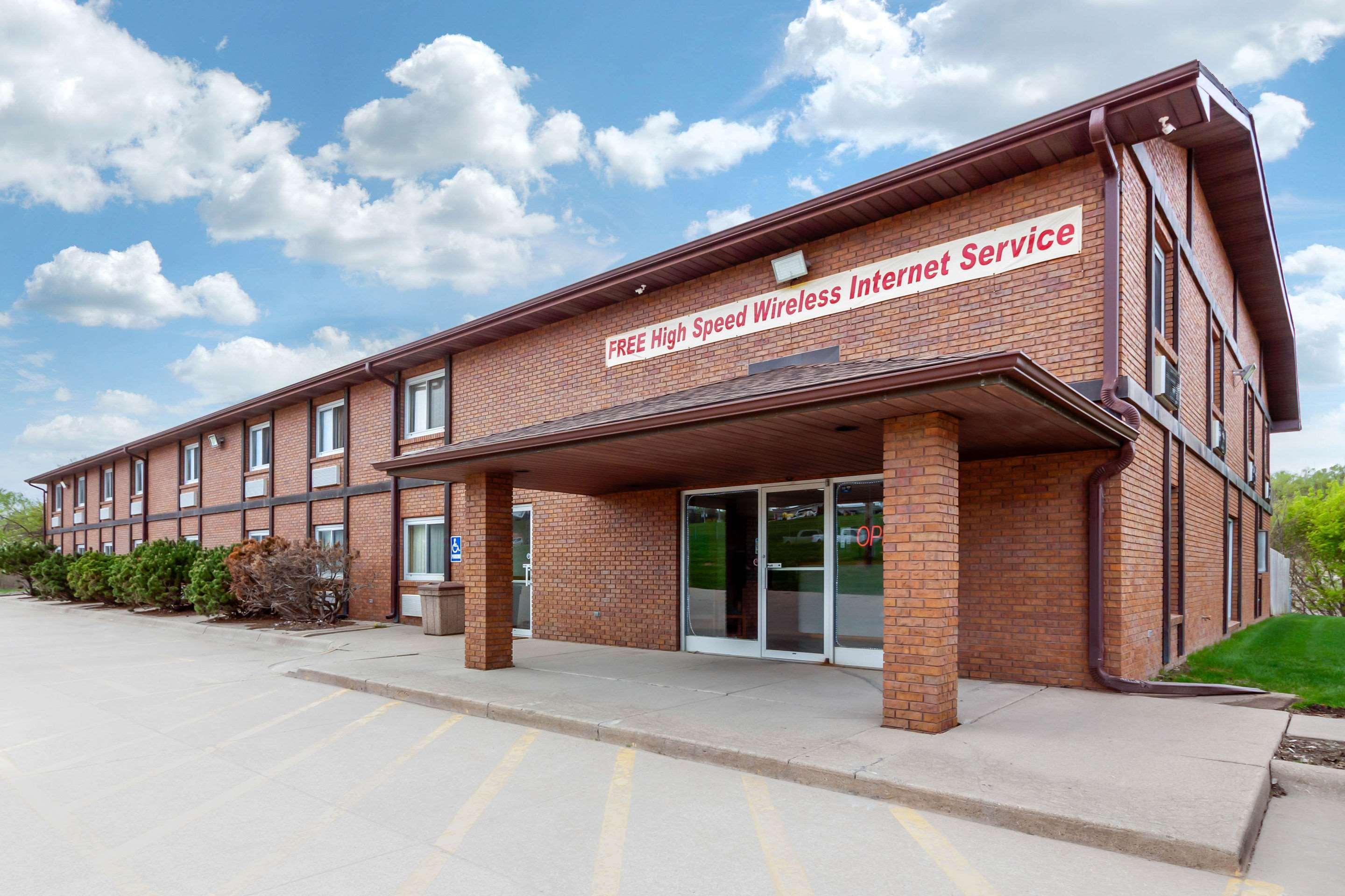 Rodeway Inn Blair Екстер'єр фото